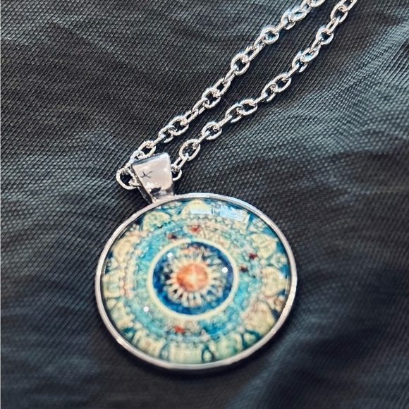 3 piece jewelry set 
Necklace , bracelet & earrings   New - Picture 2 of 3